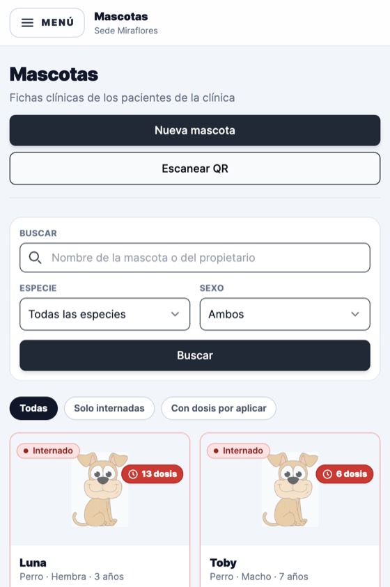 ChitaWasi en un teléfono: lista de pacientes con sus etiquetas de dosis